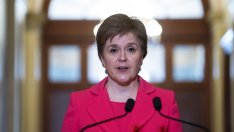 Шотландия вече не може да разчита на икономическото управление на Лондон