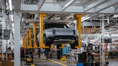 Amazon и Rivian преговарят за край на ексклузивността за доставките на ванове