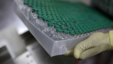 AstraZeneca може да достави под половината ваксини за ЕС, очаквани до юни