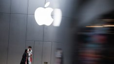 Защо Apple сваля цените на iPhone в Китай?