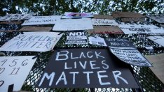 Грешат ли тези, които виждат в американските протести упадък на САЩ?