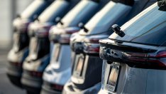 General Motors предупреди за риск от свиване на продажбите на електромобили в Канада