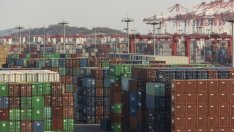 Проблемите с доставките се задълбочават - 564 кораба чакат пред пристанища