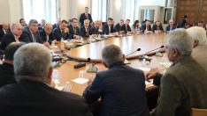 Властта и протестиращите енергетици се споразумяха