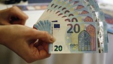 Таксите за трансгранични плащания в евро в рамките на ЕС ще намалеят