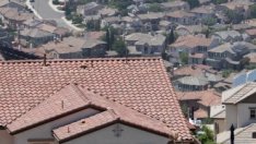 Намаляващите лихви карат все повече американци да рефинансират ипотеките си