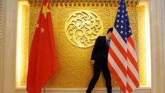 Китай отвръща на удара на САЩ с мита за 34 млрд. долара