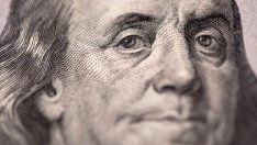 Доларът е по-стабилен, отколкото изглежда