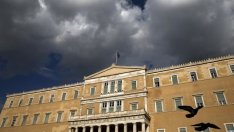 Гръцкото правителство отново показва социалното си лице