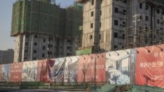 Търговията с акции на Evergrande и подразделенията ѝ беше спряна в Хонконг