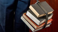 Как платформата Athena Uni помага на студентите за учебния процес