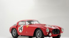 Автомобил на Ferrari бе продаден за над 9 млн. евро на търг в Италия