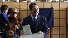 Консервативният Никос Анастасиадис е най-вероятният нов президент на Кипър