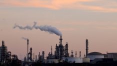 Петролната индустрия е мрачно настроена за печалбата от рафиниране през 2025 г.