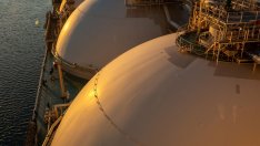 Приливът на LNG към Европа може да докара свръхпредлагане