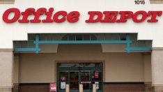 Staples и Office Depot водят преговори за сливане