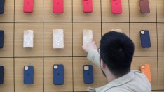 Sony: Пазарът на смартфони едва ли ще започне да се възстановява тази година