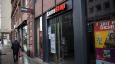 Още един директор на GameStop се оттегля
