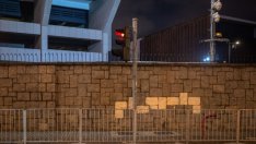 Америка се върна, но е изправена срещу стена