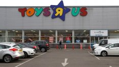 Toys R Us закрива магазини във Великобритания 