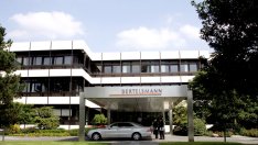 Сделката на Bertelsmann за издателството Simon & Schuster се провали