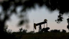 Цените на петрола са подкрепени от сигнали за ребалансиране на пазара