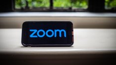 Ръстът на продажбите на Zoom се забавя 