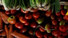 Цената на плодовете и зеленчуците - сезонно ниска
