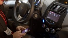 Ще подкара ли скоро Siri на Apple своето Ferrari?