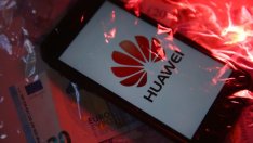 Растежът на Huawei се забавя значително под натиска на Вашингтон