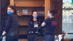 Алибегов: Отворените заведения и българските туристи ще спасят зимния сезон