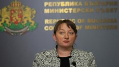 Сачева: Няма окончателно решение за срока за прехвърляне на втората пенсия в НОИ