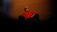 Меркел: Единната валута е най-добрата гаранция за мира в Европа