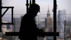 Активността в британското строителство се забавя до 7-месечно дъно