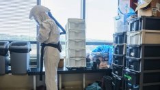 Омикрон пренаписва плана за COVID през 2022 г.