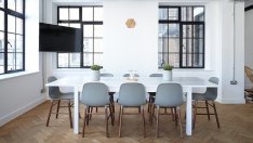 Датите за завръщане в офиса вече са история