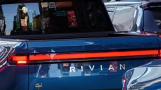 Rivian предупреди, че проблемите с доставките ще засегнат производството ѝ