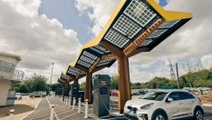 Заряден хъб за електромобили ще захранва мрежата във Великобритания