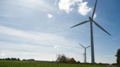 Дружество на "Лукойл" продължава да купува вятърни енергийни паркове у нас