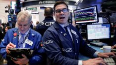 Nasdaq поведе по ръст на Wall Street след скок в акциите на Apple