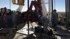 Петролът поскъпва в сряда заради опасенията около Иран*