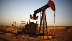 Цените на петрола са под натиск заради растящата щатска продукция*