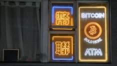 Геополитическото напрежение натежава върху цените на криптопазара