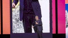 Лидерът на Instagram Адам Мосери се мести в Лондон