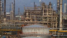 МАЕ: Освободеният петрол от резерва ще потече незабавно към Азия