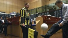 Въпреки машината за пари, наречена футбол: струват ли си футболните акции?