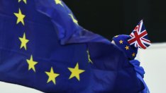 Кабинетът на Мей: Организирането на втори референдум ще отнеме близо година