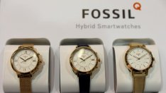 Fossil продава технология за умни часовници на Google