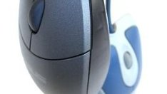 Таблетите изяждат печалбата на Logitech