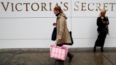 Компанията майка на Victoria's Secret изненада инвеститорите 